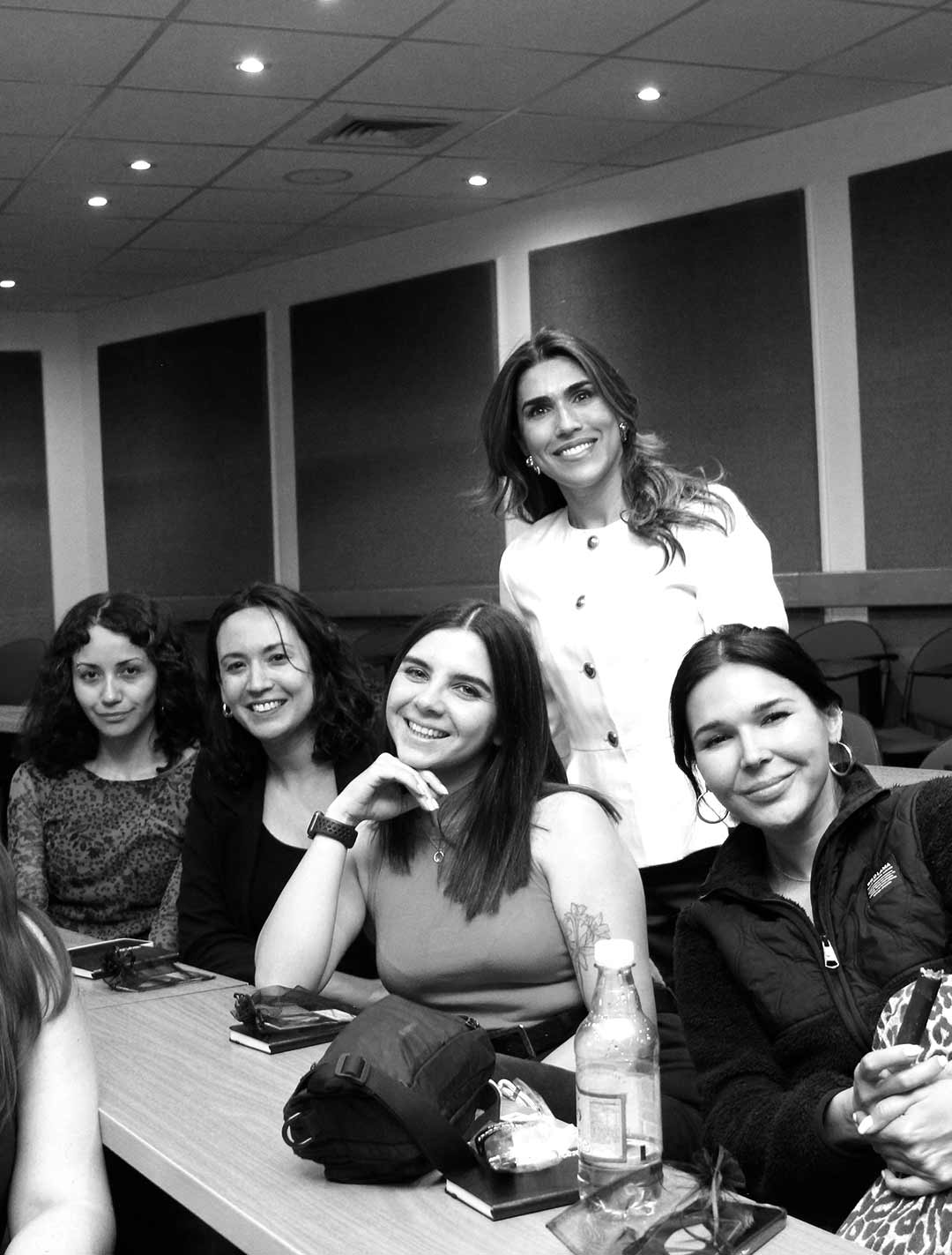 Isa Henríquez - Charlas para empresas y organizaciones